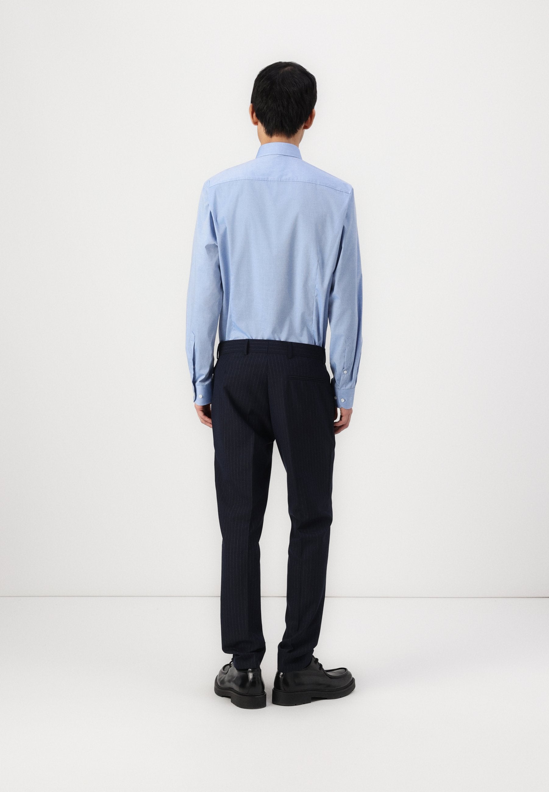 Isaac Dewhirst NOTCH SUIT SLIM