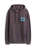 Grauer Hoodie aus Baumwollmischung, mit einer Fronttasche, Kordelzugkapuze und einem mehrfarbigen Logo-Patch auf der linken Brust.