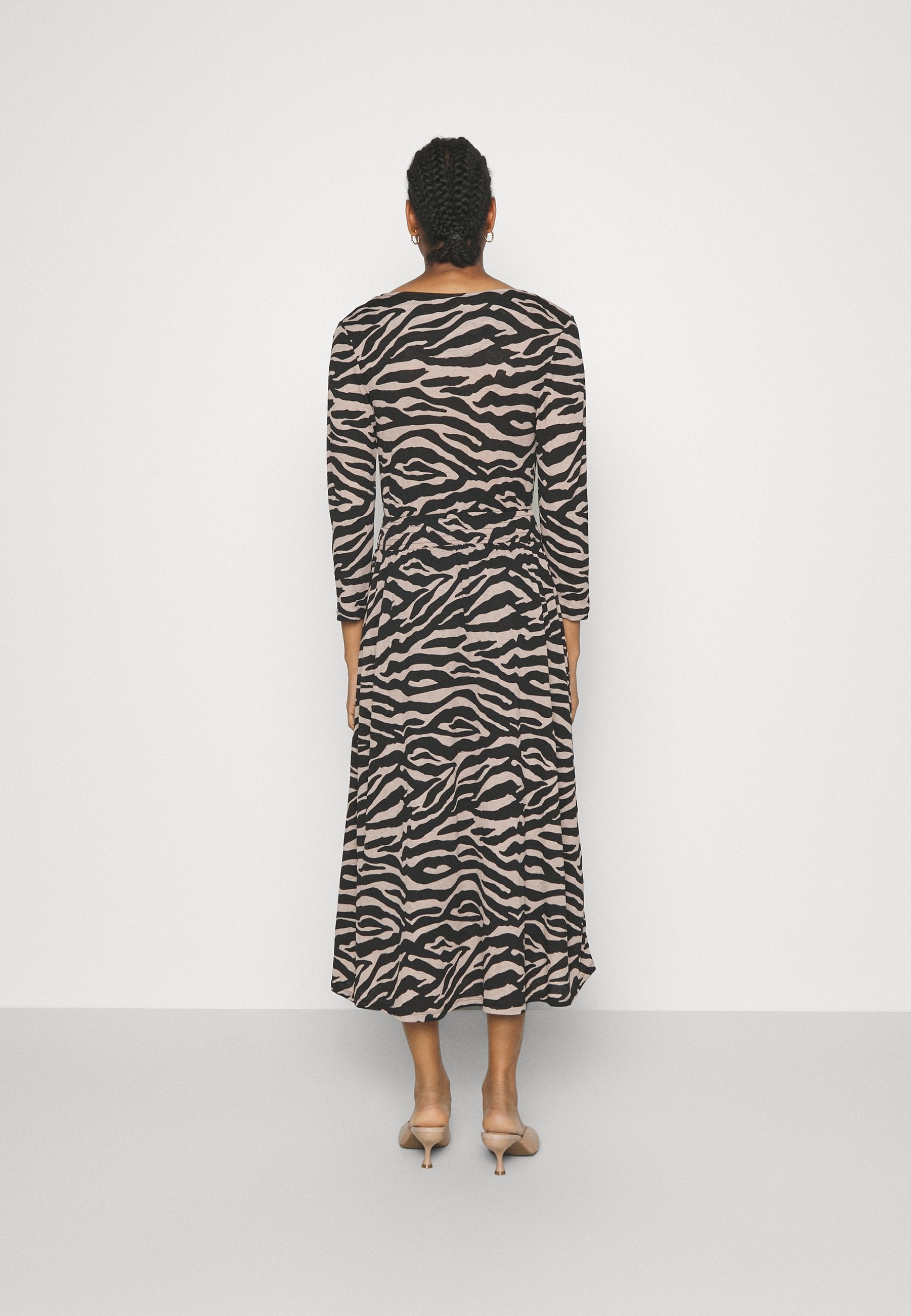 ONLPELLA DRESS  Media 4