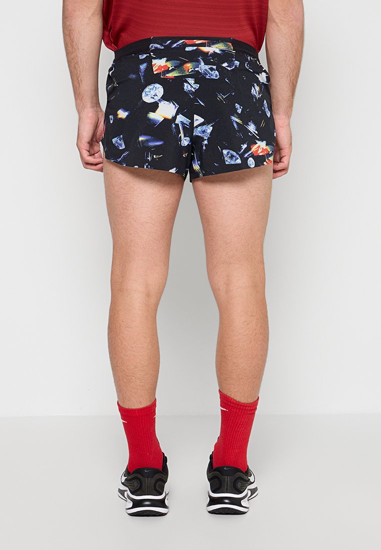 Nike Performance STANDARD FIT