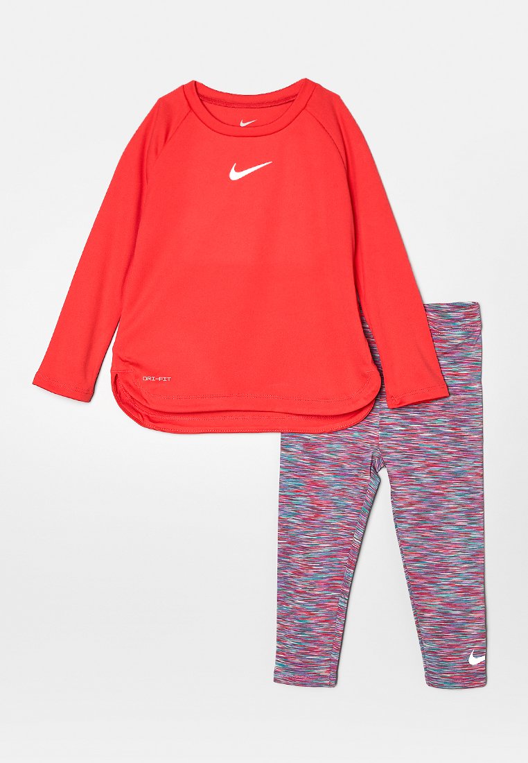 Nike Sportswear SET