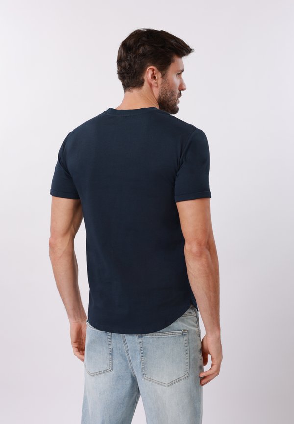 Pier One by Zalando