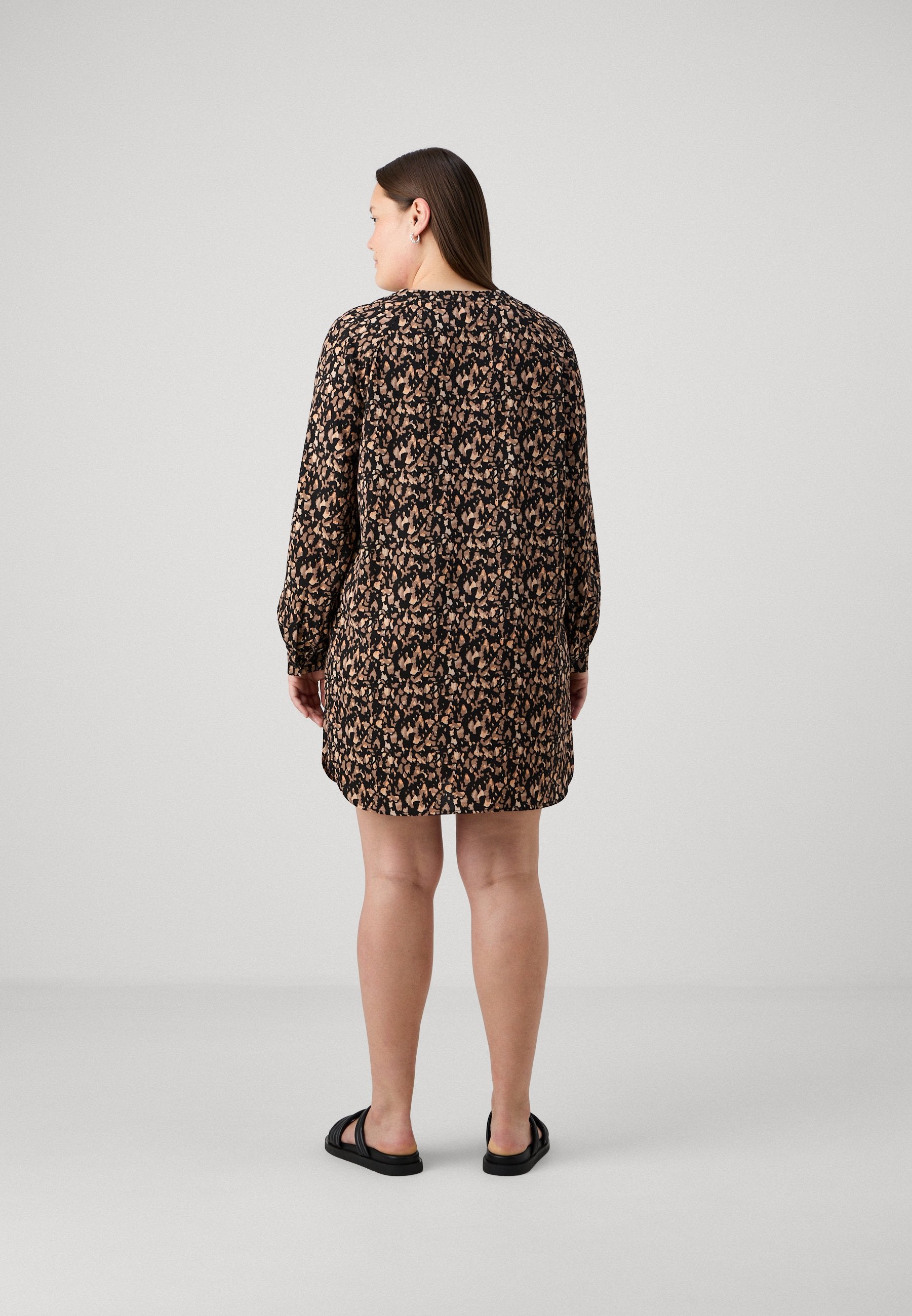 ONLY Carmakoma CARLUX LIFE TUNIC DRESS