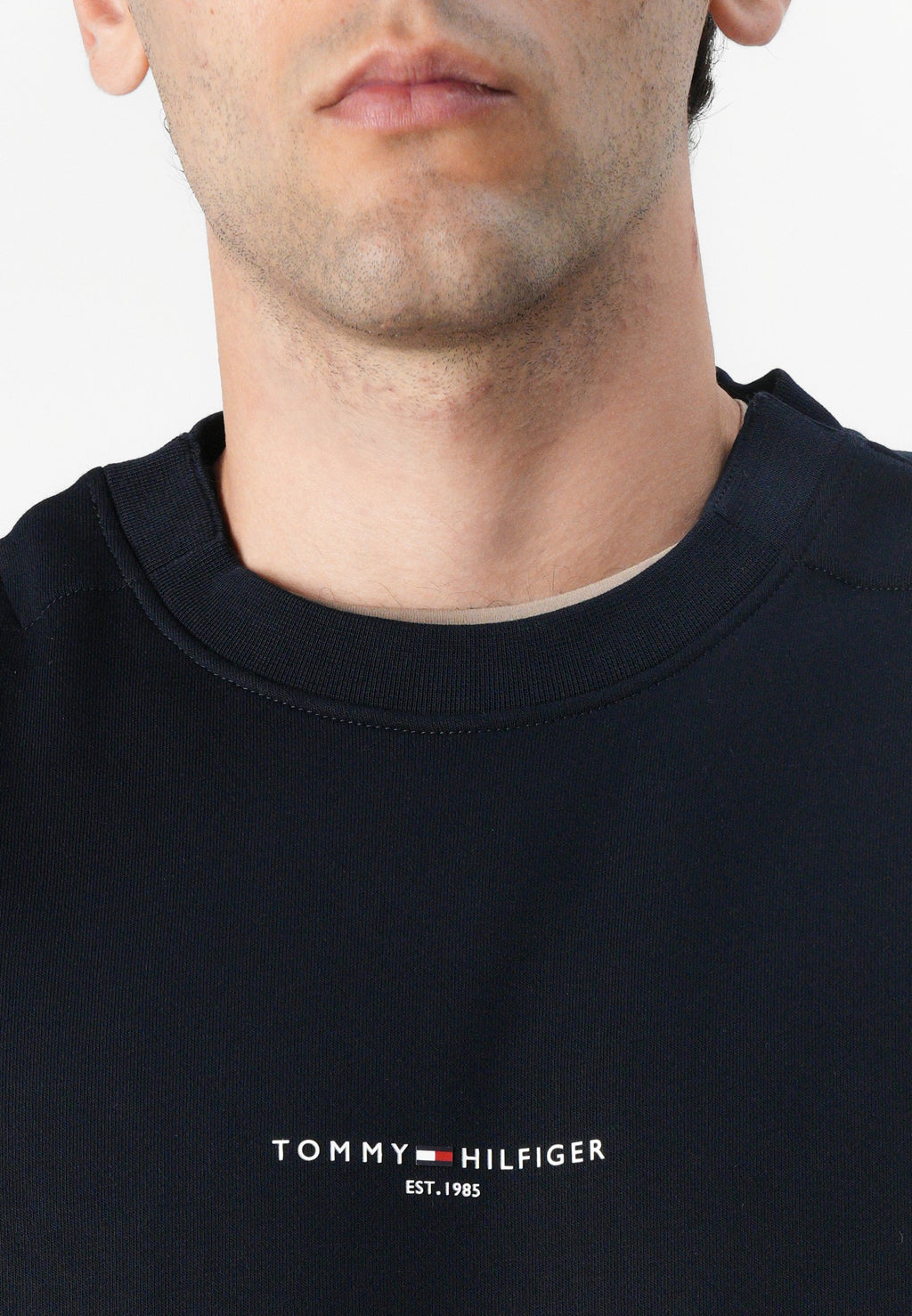 LOGO TIPPED CREW NECK Media 6