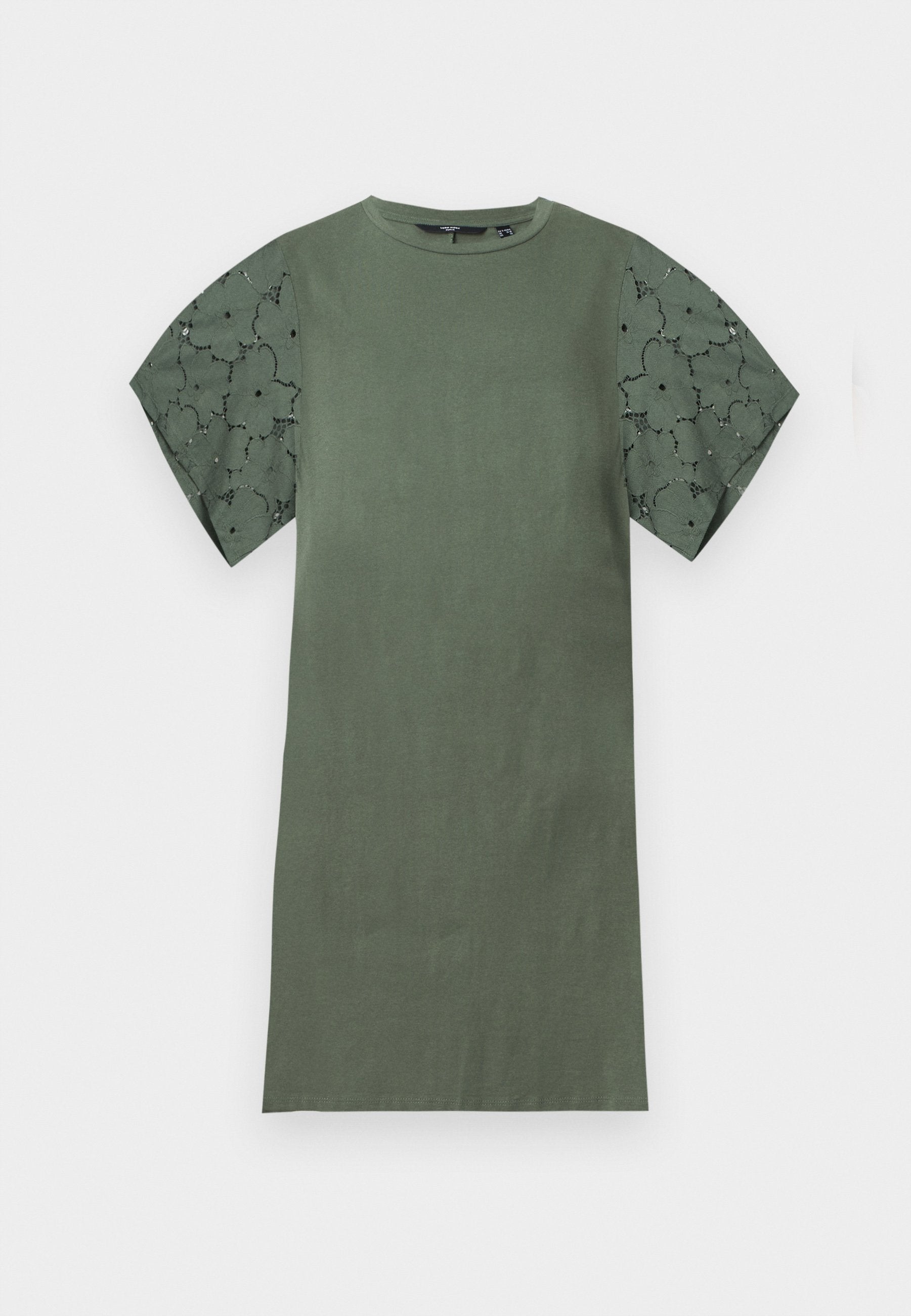 Olivgrünes Kleid mit kurzen Ärmeln, rundem Ausschnitt und floralen Spitzenverzierungen an den Ärmeln.