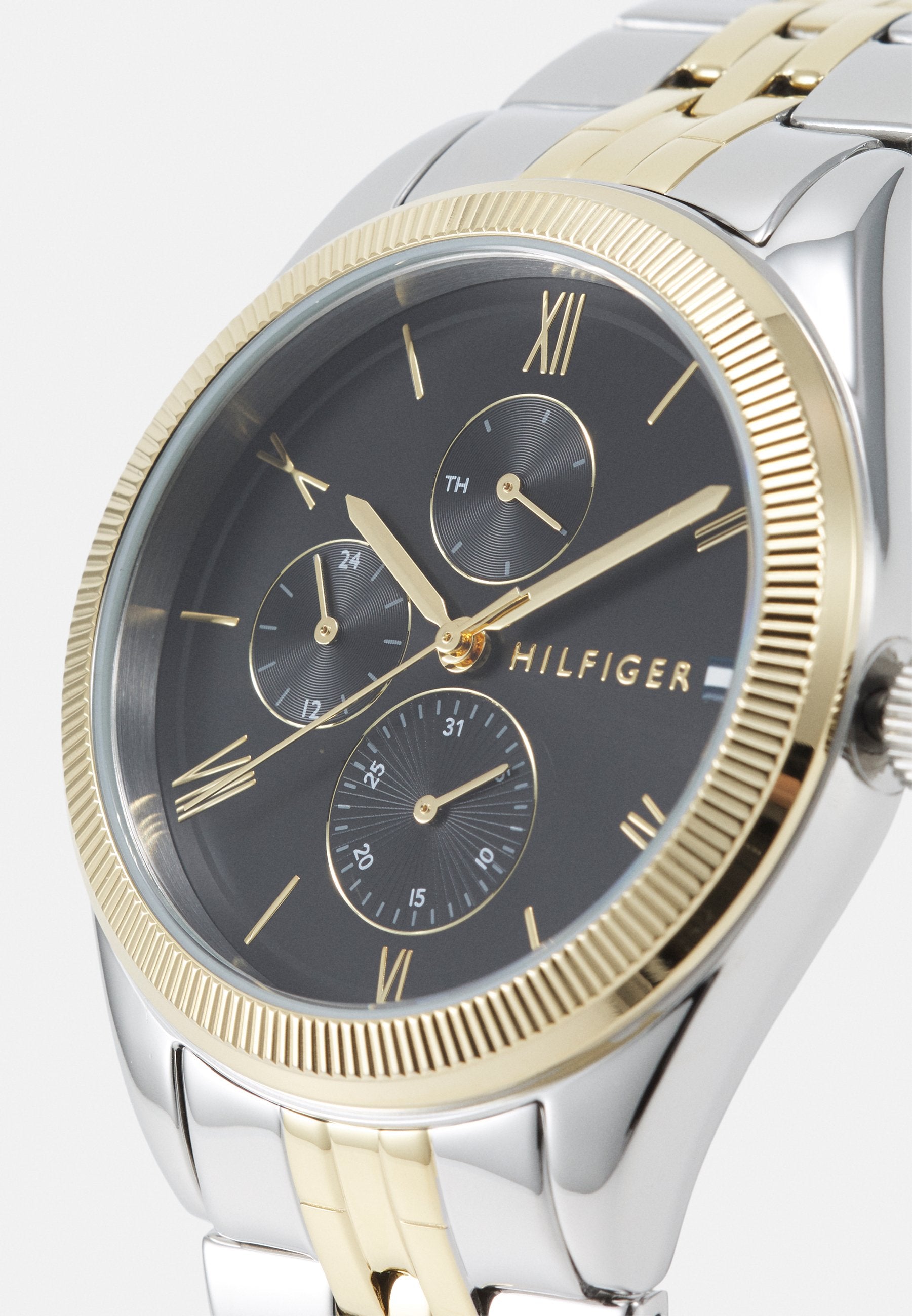 CASE DIAL WITH ACCENTS BRACELET Media 4