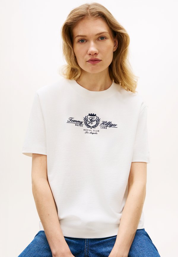 Tommy Hilfiger VARSITY CREST MDRN C-NK SS TEE - VARSITY CREST