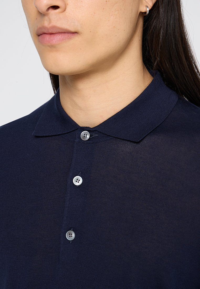 Hackett London