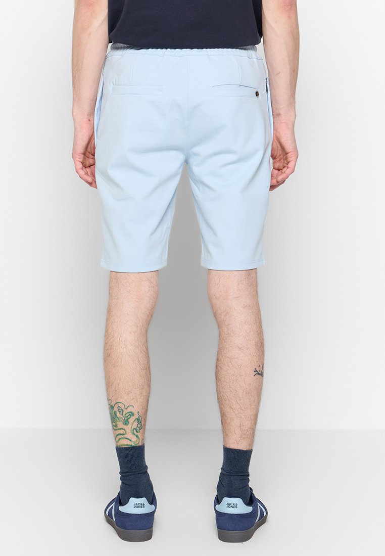 NO EXCESS Shorts Media 2