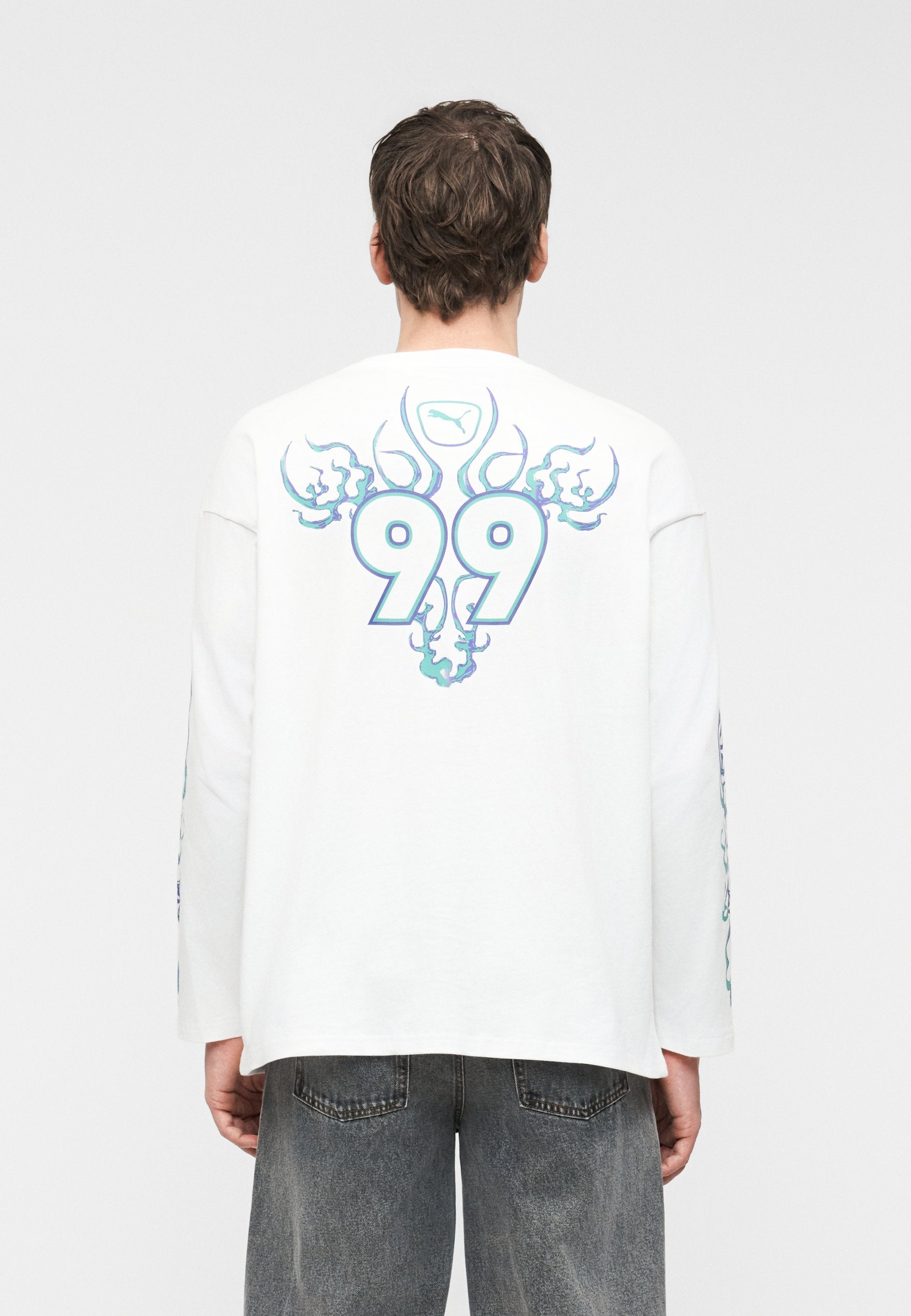 Puma OVERSIZED GRAPHIC LONGSLEEVE TEE UNISEX