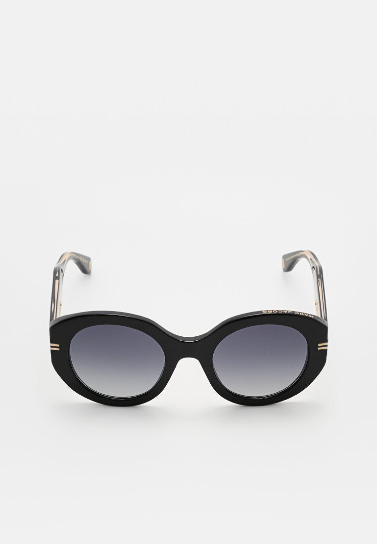 MARC JACOBS