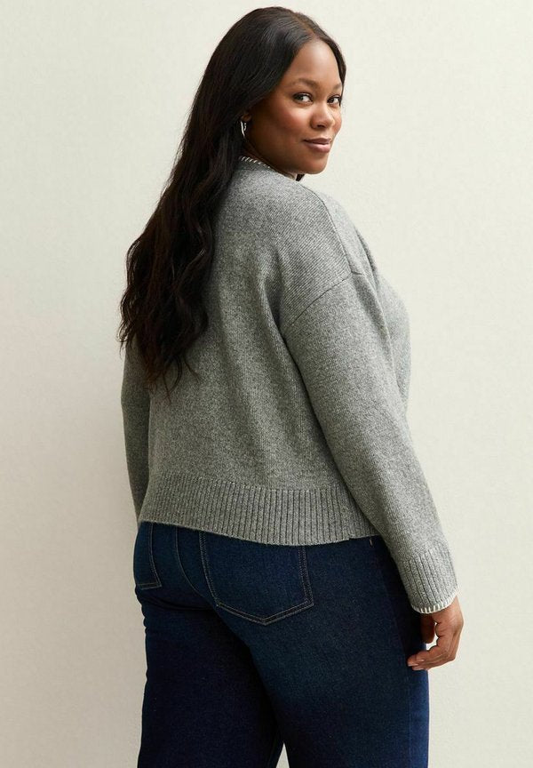 New Look Curves CURVES V-NECK