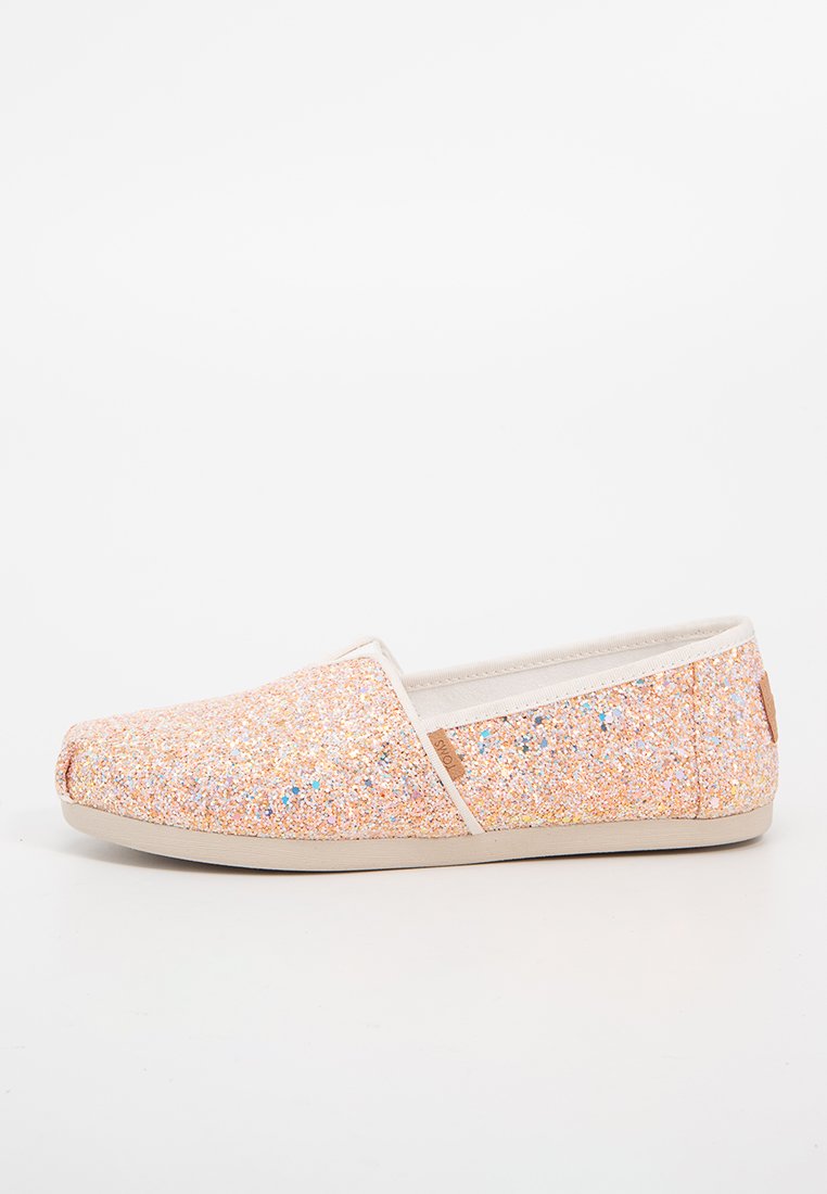 TOMS CLASSIC