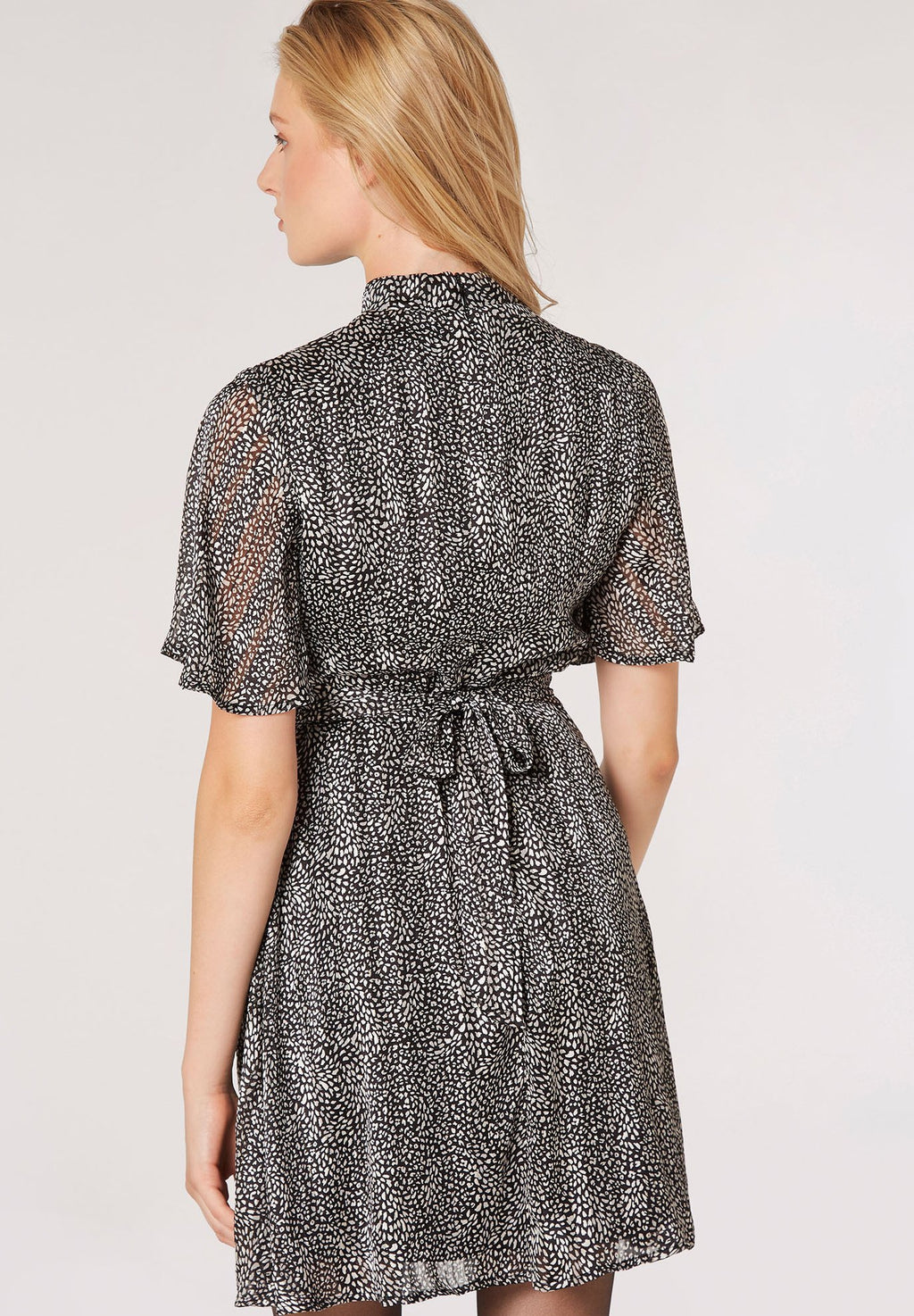 Apricot IKAT SLEEVE