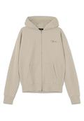 Beige Zip-Hoodie aus weichem Material, mit verstellbarem Kapuzenzug, zwei Fronttaschen und dezentem Logo-Stick auf der Brust.