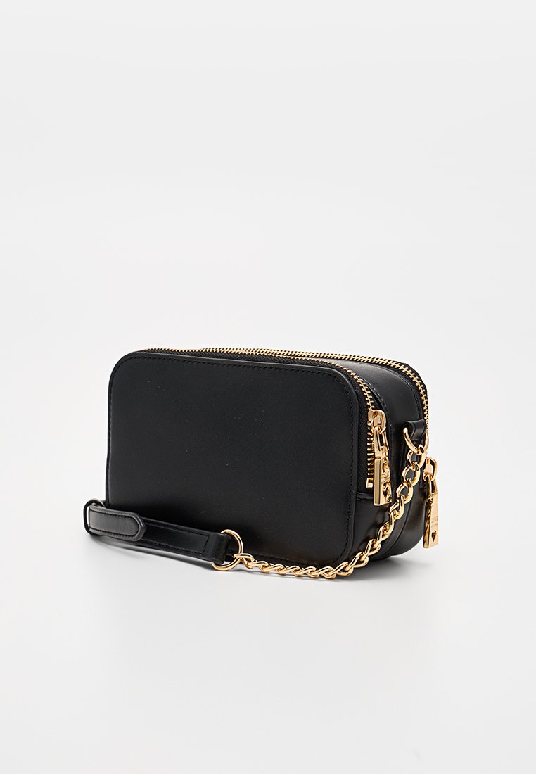Love Moschino