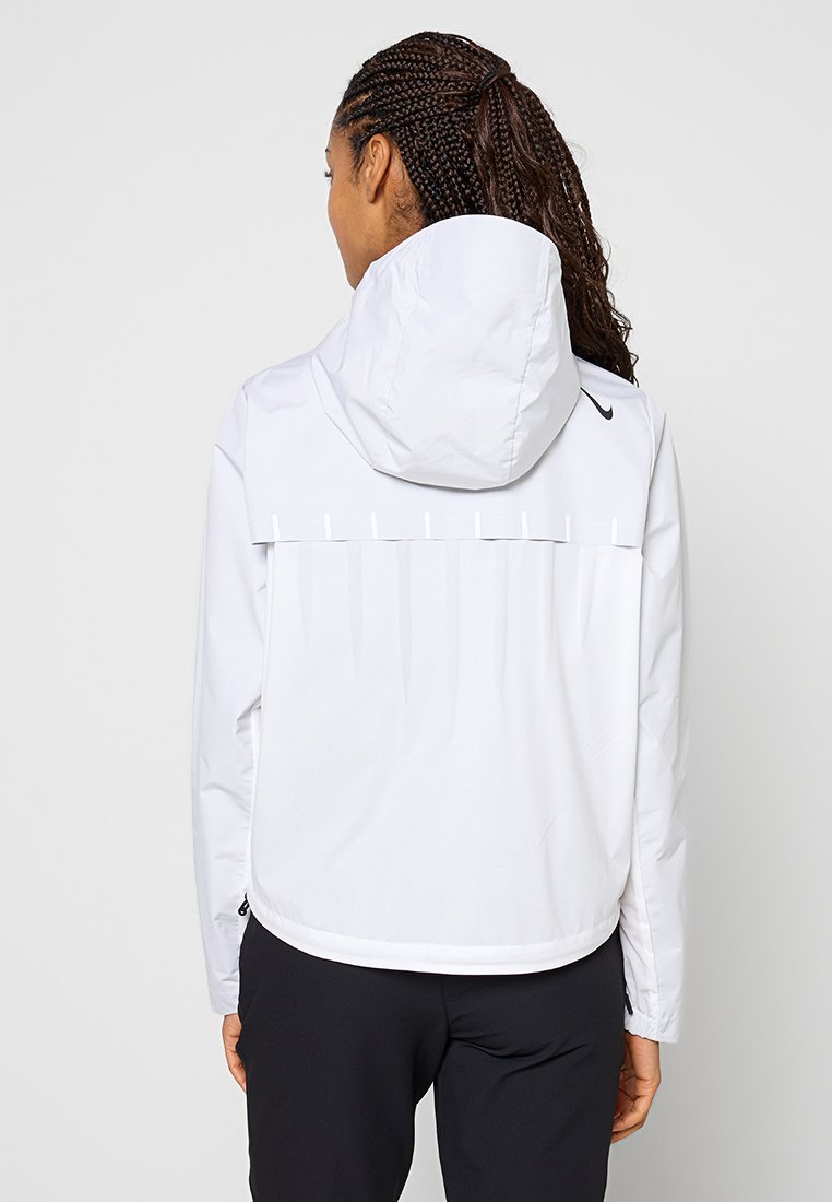 Nike Performance
