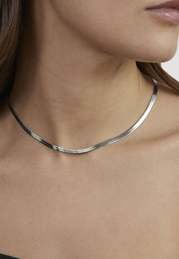 s.Oliver SLEEK - Necklace - silver-coloured