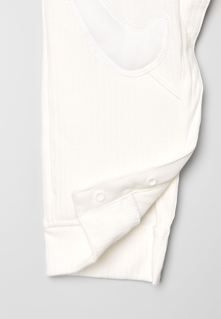 Nike Performance