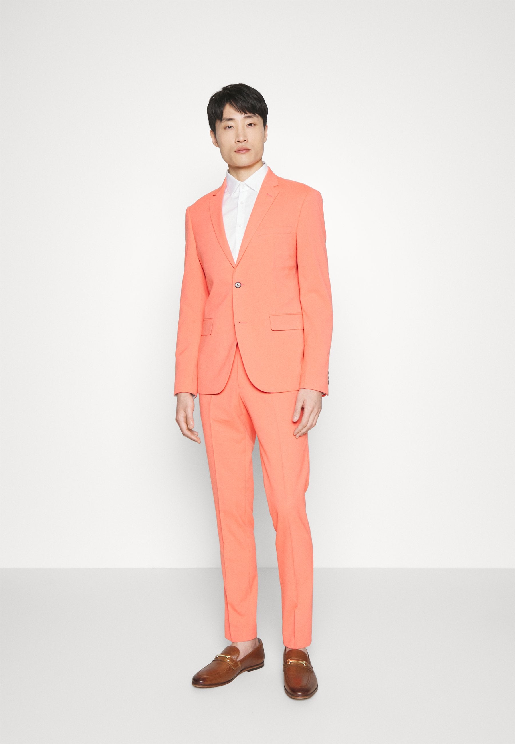 PLAIN MENS SUIT SET Media 3