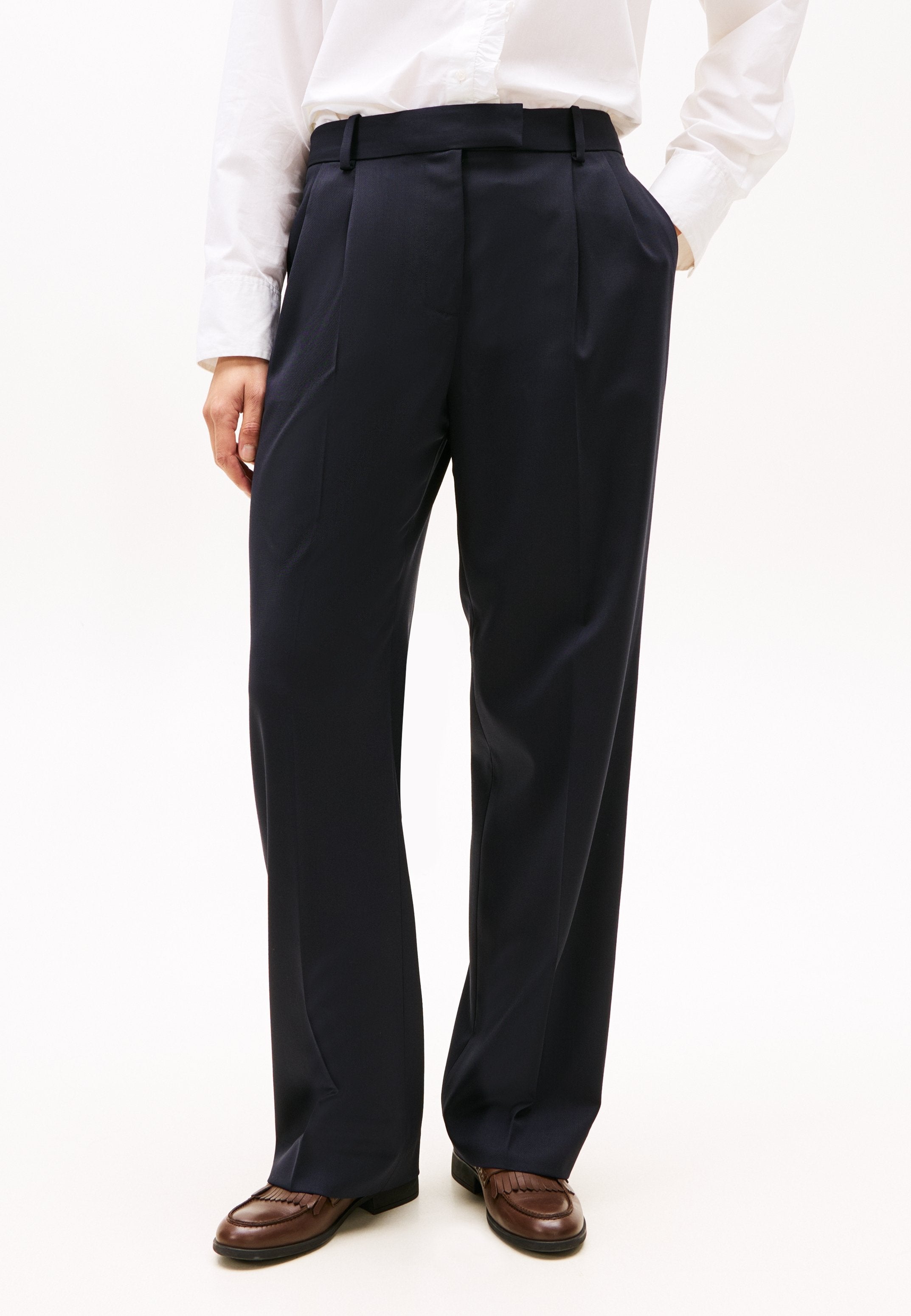 TIMELESS WOOL BLEND RELAXED STRAIGHT TROUSERS Media 3