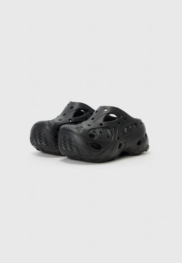 Crocs CAGED