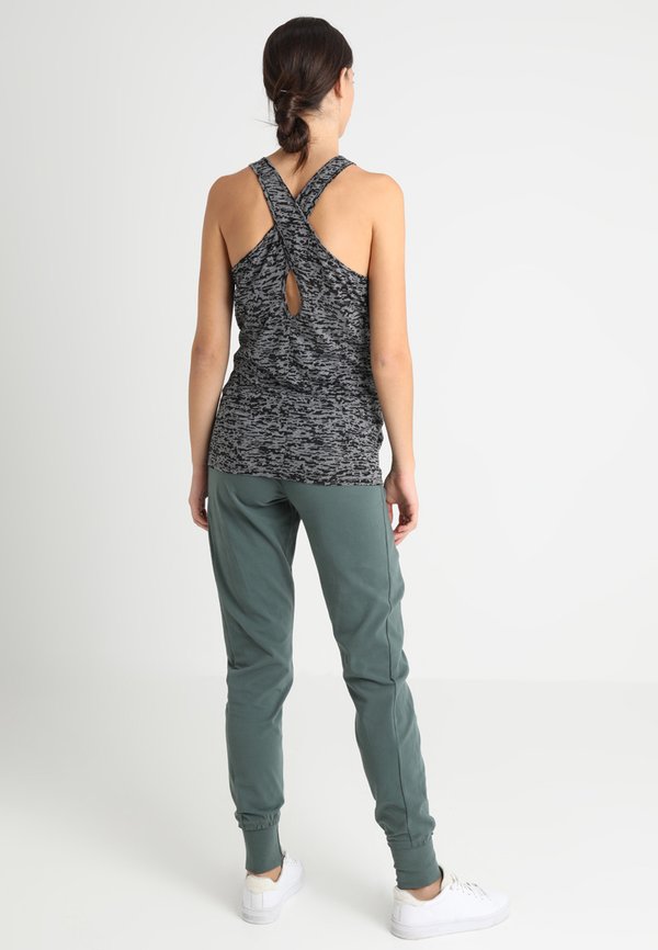 Esprit Maternity