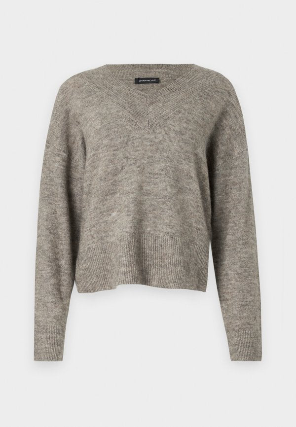 Even&Odd V NECK WITH SIDE SLITS