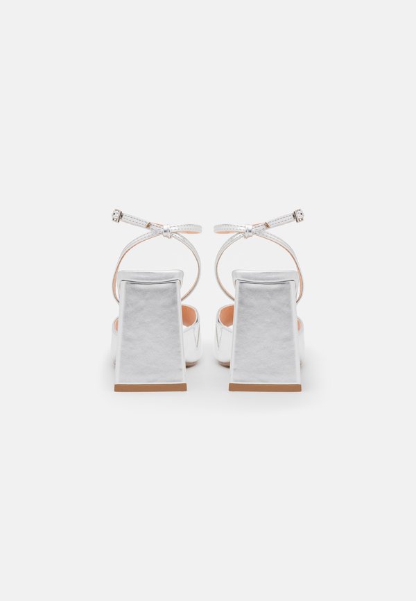 Even&Odd Wide Fit
