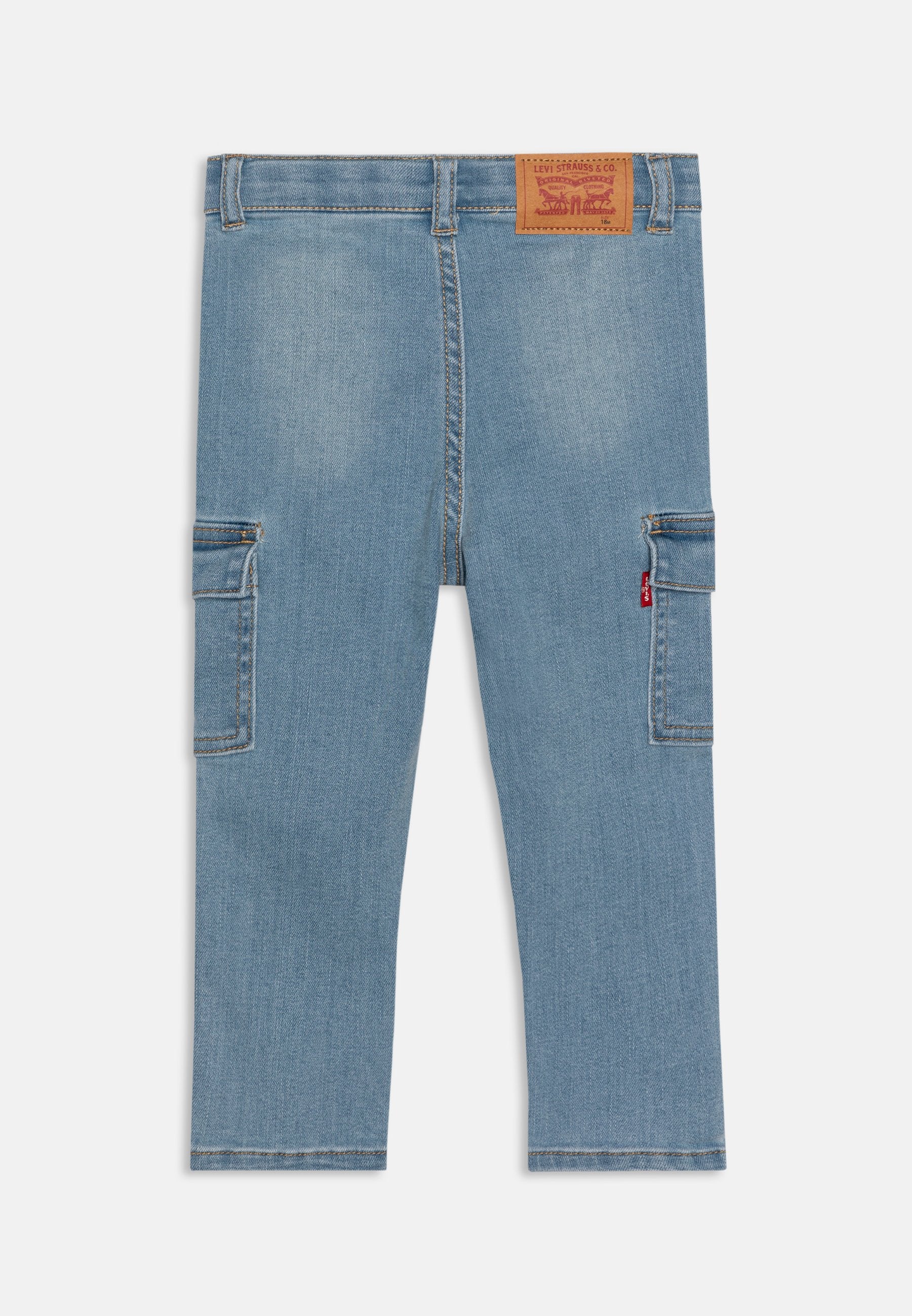 Levi's® REGULAR TAPER PANT
