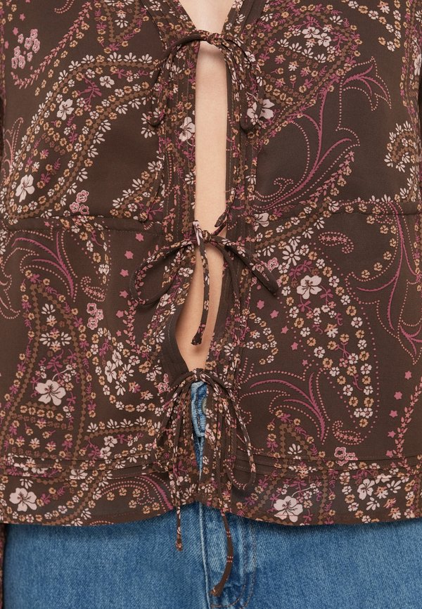 Abercrombie & Fitch TIE FRONT BLOUSE