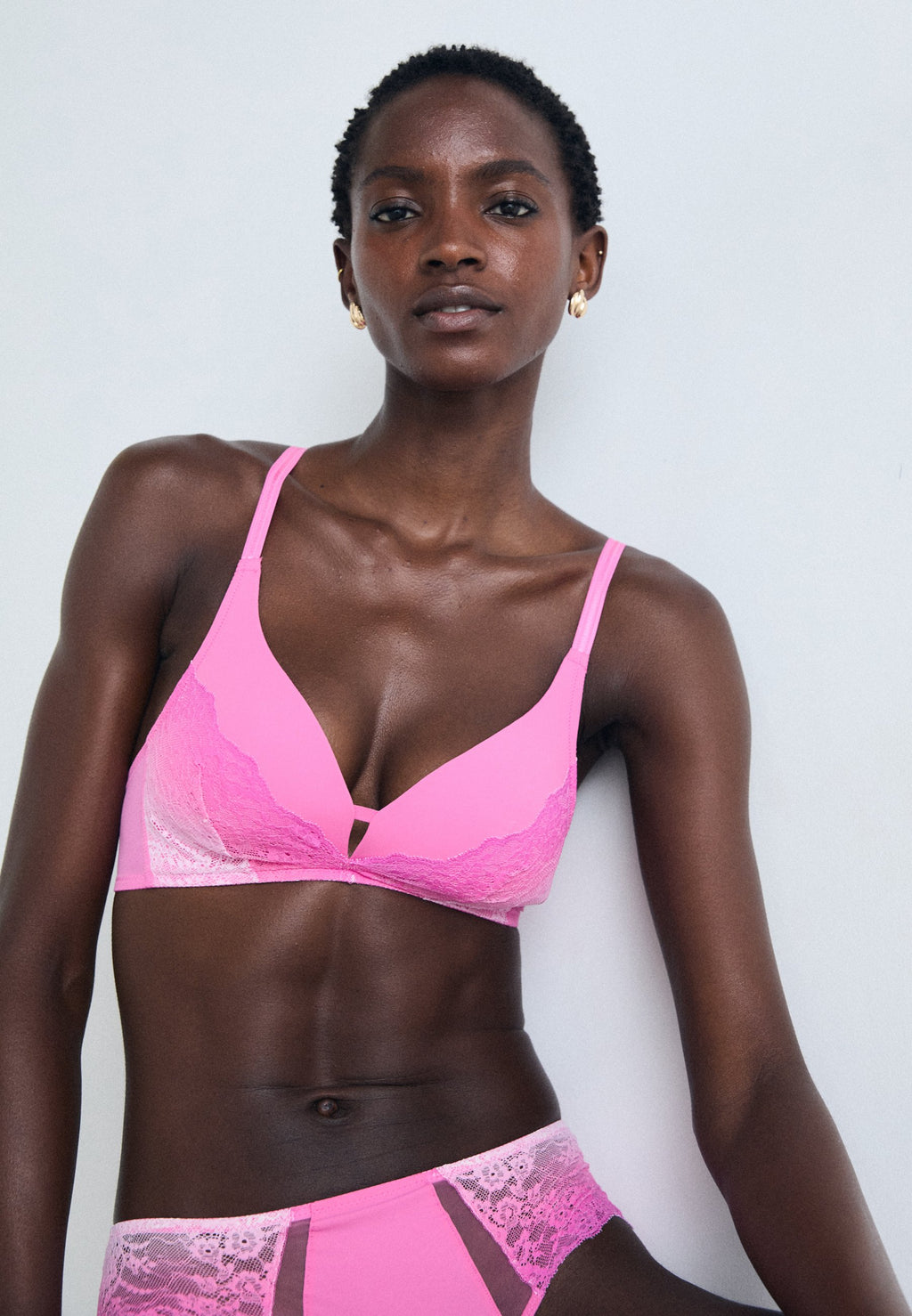 WIREFREE BRA Media 5