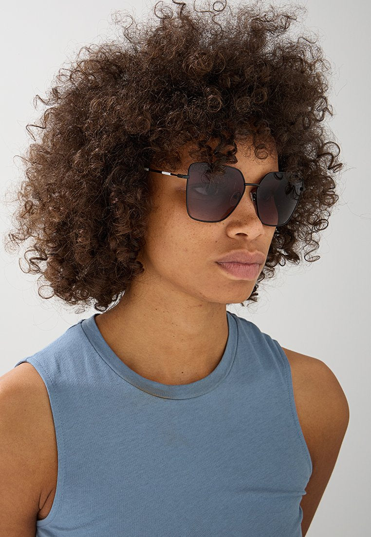 Calvin Klein Jeans Sonnenbrille Media 2