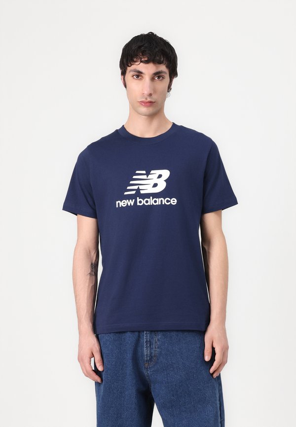 New Balance ESSENTIALS LOGO UNISEX - Print T-shirt - blue