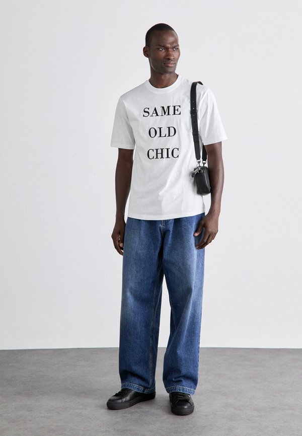 MOSCHINO