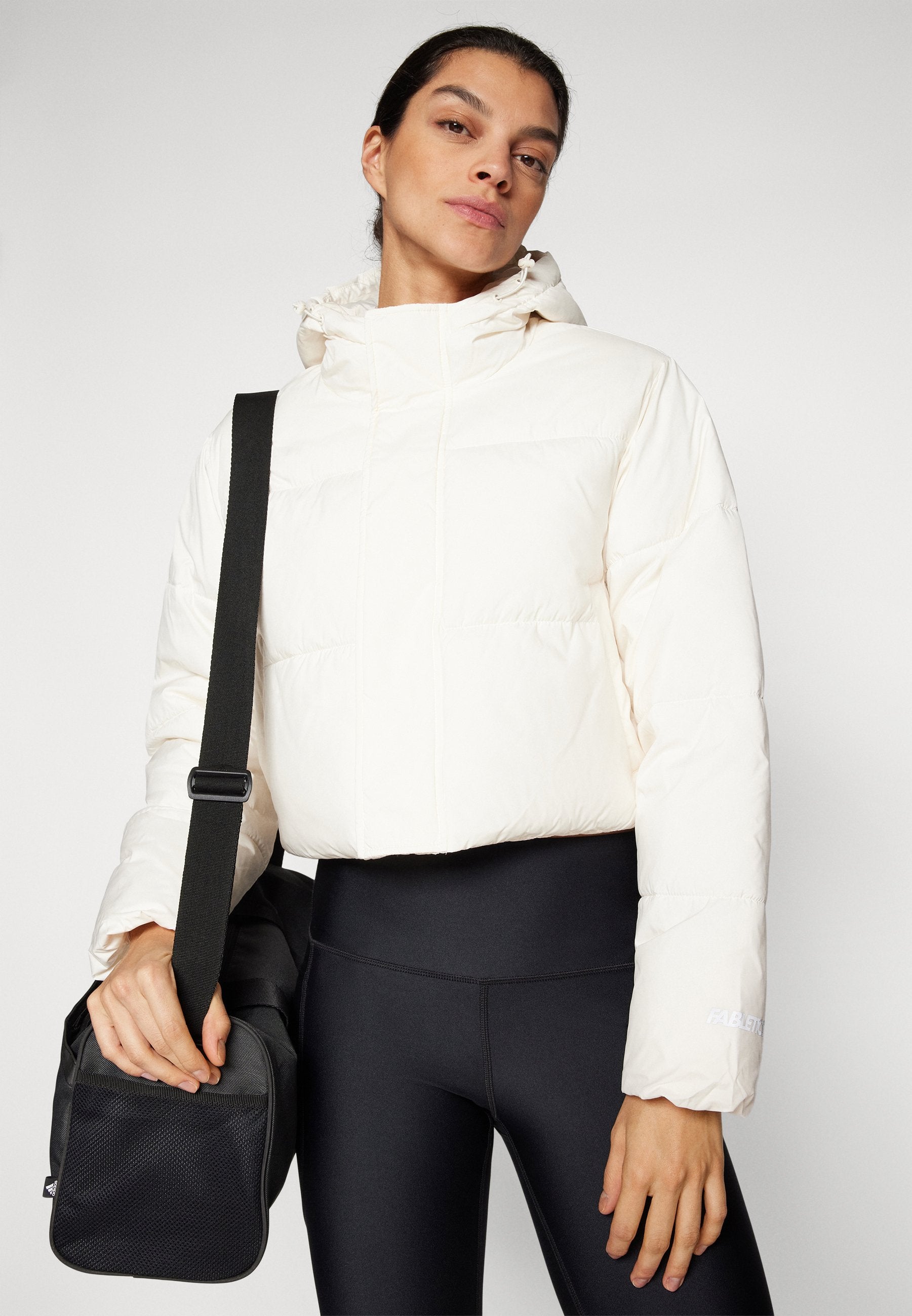 Fabletics ESSENTIAL CROPPED HOODED PUFFER
