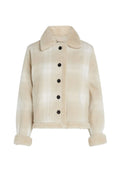 Beige karierte Jacke mit einem Sherpa-Kragen, schwarzen Knöpfen und weich strukturierten Bündchen. Kürzerer Schnitt mit zwei Fronttaschen.