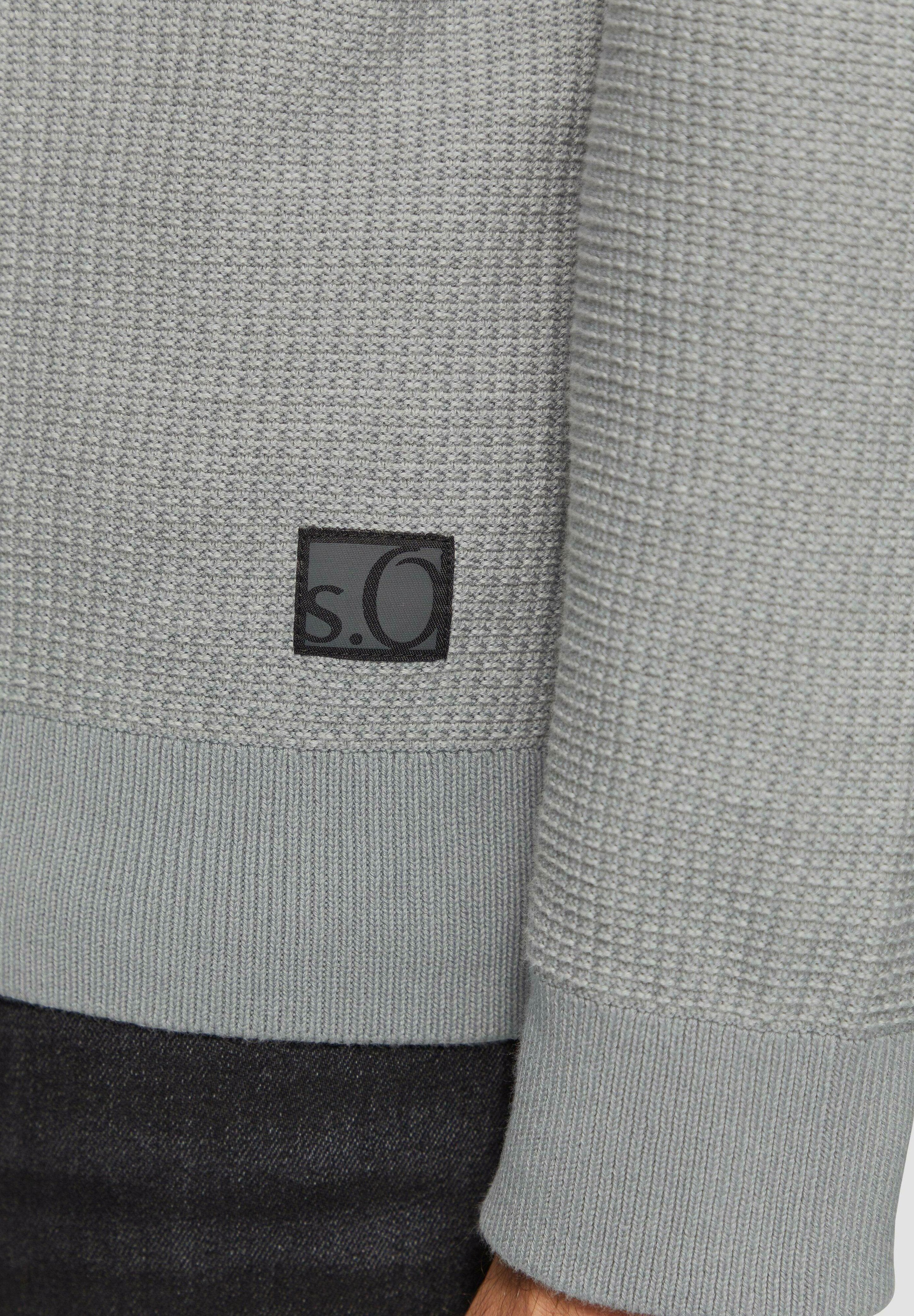 s.Oliver MIT STEHKRAGEN UND STRUKTUR
