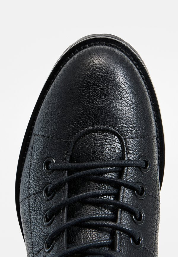 Jimmy Choo CRUZ