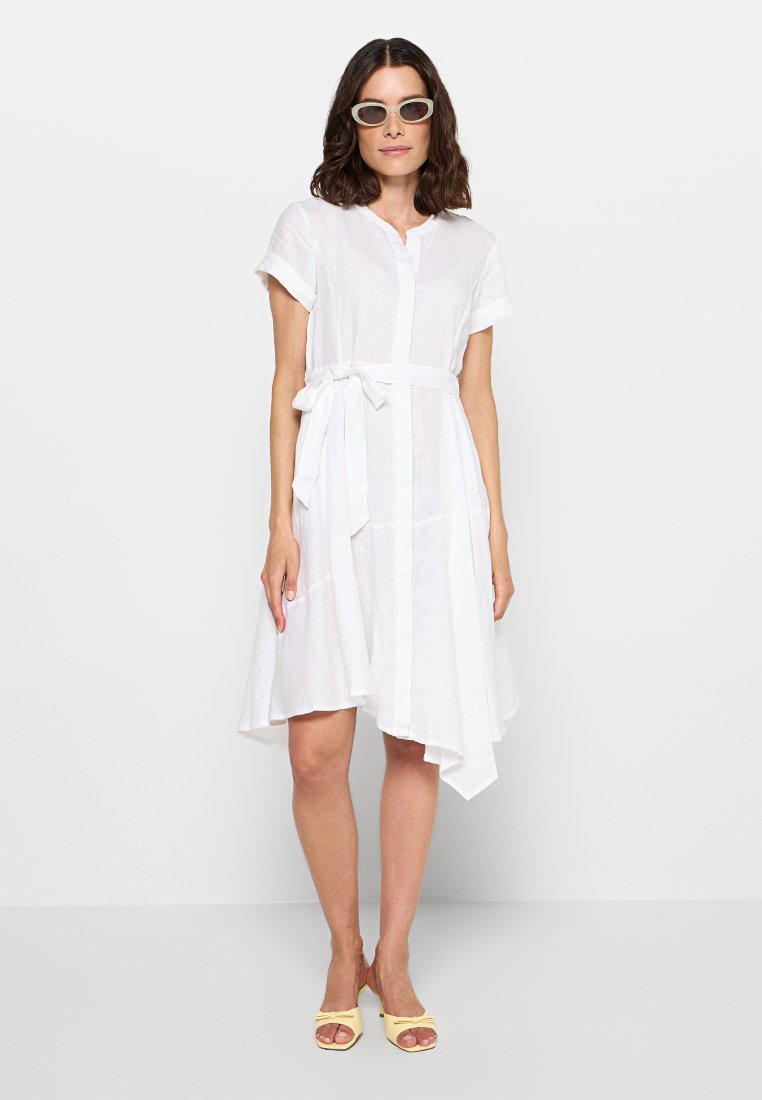 DKNY