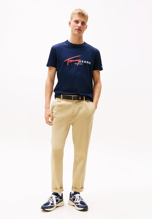 Tommy Jeans DNA TEE