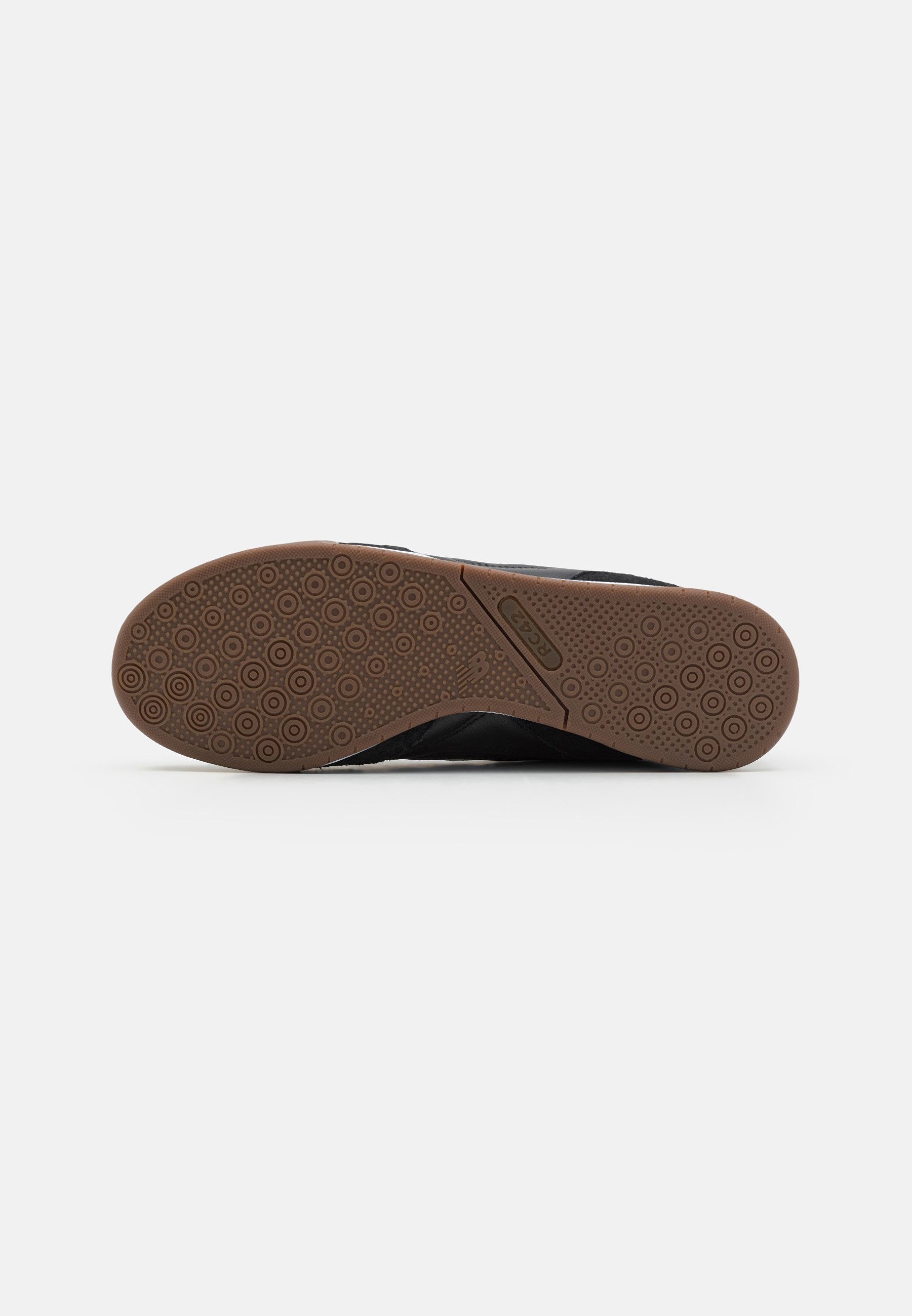 New Balance URC42 UNISEX
