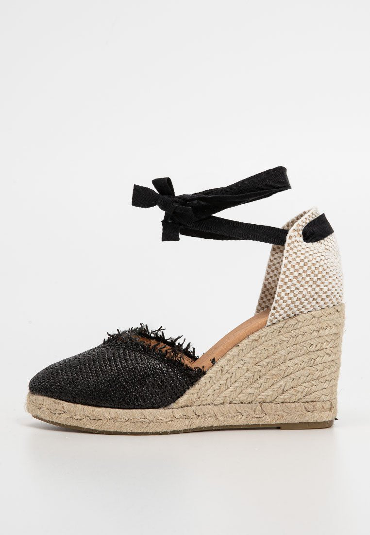 Kanna Keilpumps Media 1