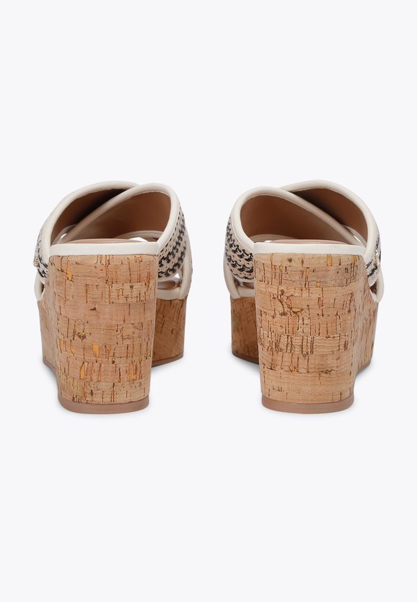 Carvela