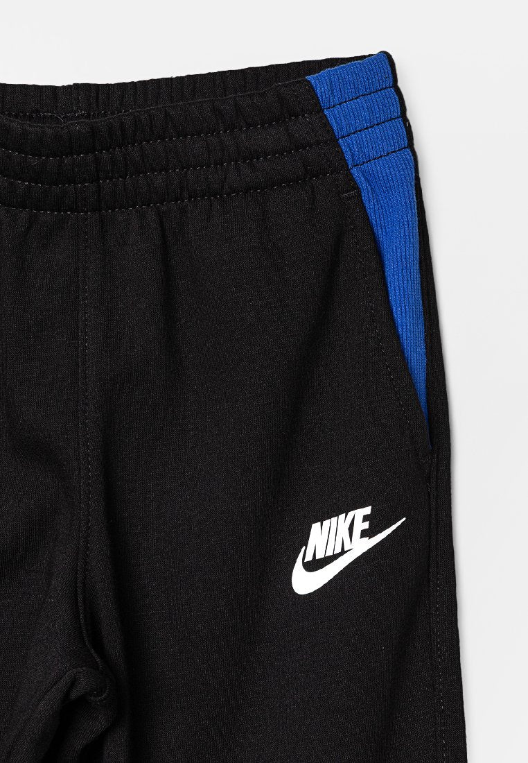Nike Sportswear EXPRESS YOURSELF