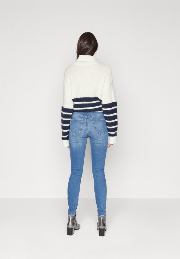 Calvin Klein Jeans