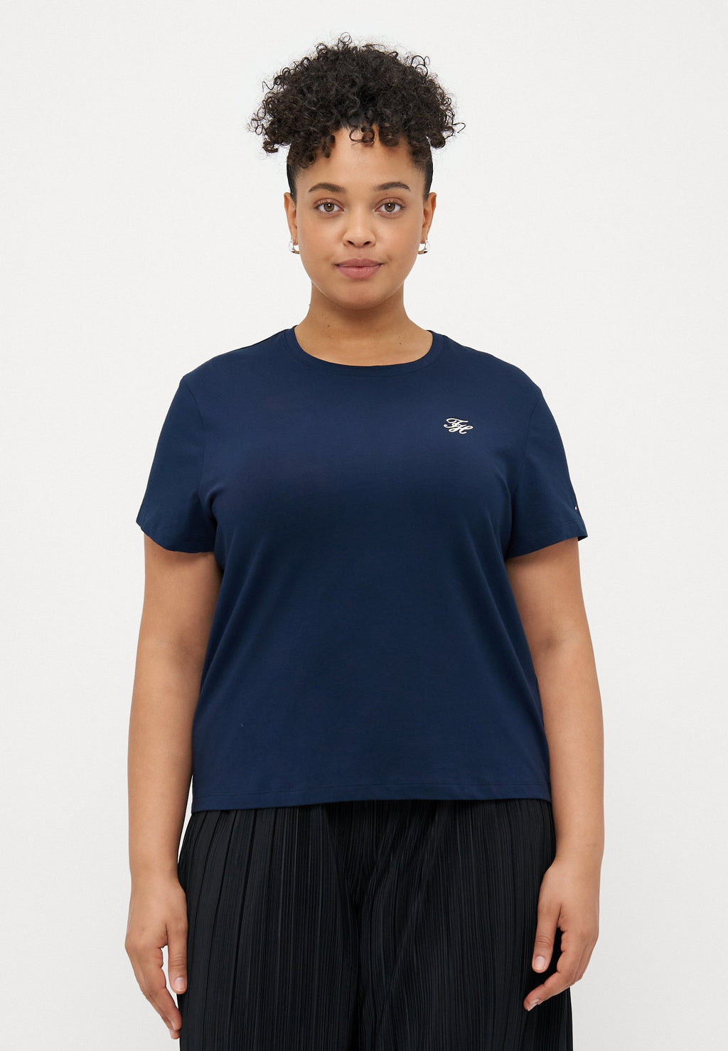 CURVE LOGO EMBROIDERY JERSEY CREW NECK T-SHIRT Media 3