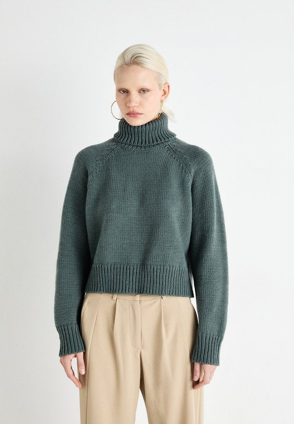 Vero Moda VMMIRANDA ROLLNECK SHORT