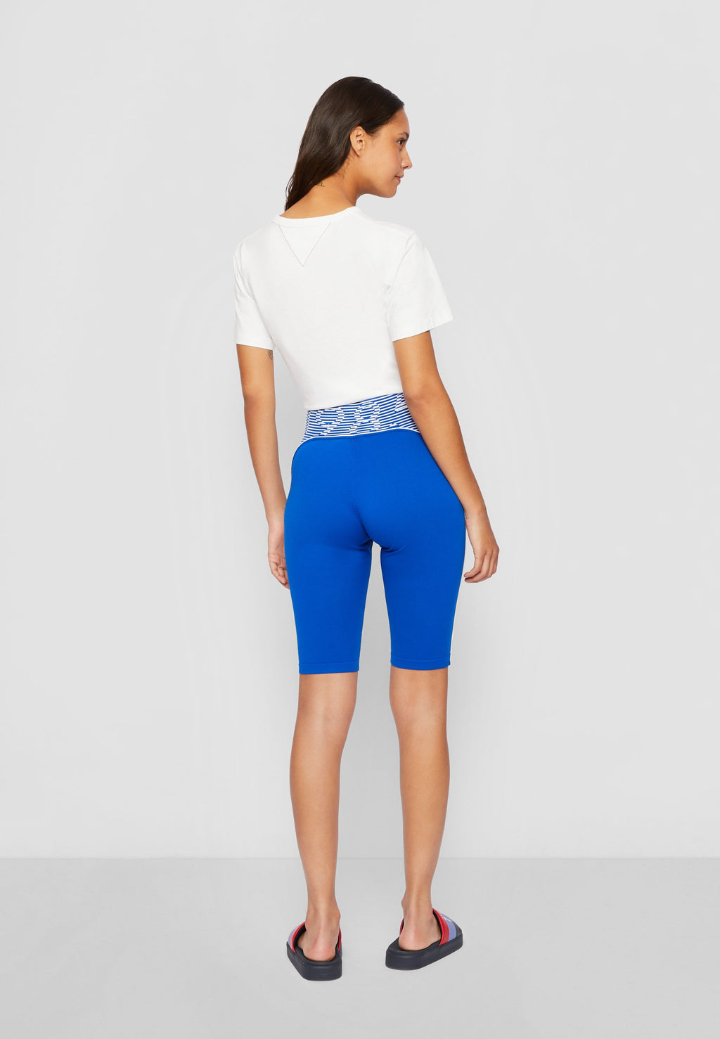 EXCLUSIVE HILFIGER TEAM Media 4