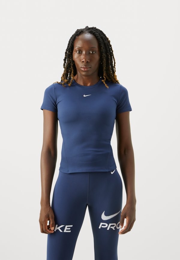 Nike Performance ONE TOP